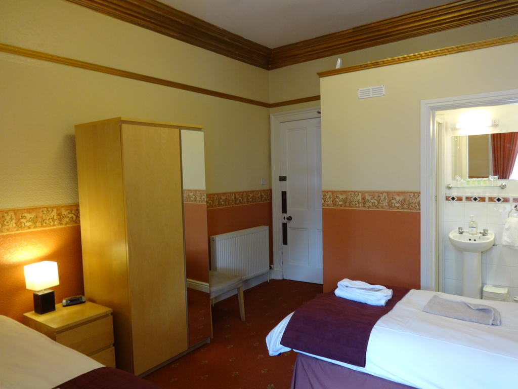 Dumfries Villa Room photo